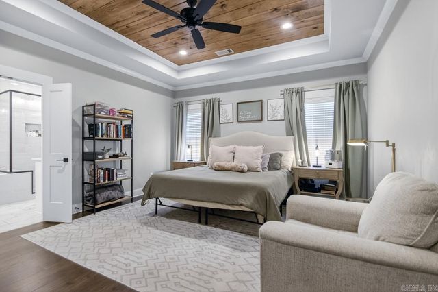 5011 Castaway Bay Drive, Benton, AR 72019