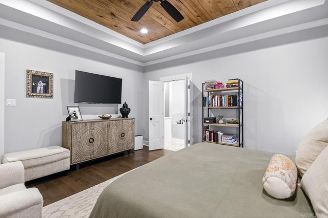 5011 Castaway Bay Drive, Benton, AR 72019