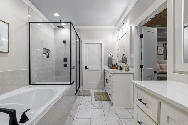 5011 Castaway Bay Drive, Benton, AR 72019