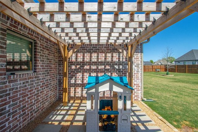 5011 Castaway Bay Drive, Benton, AR 72019