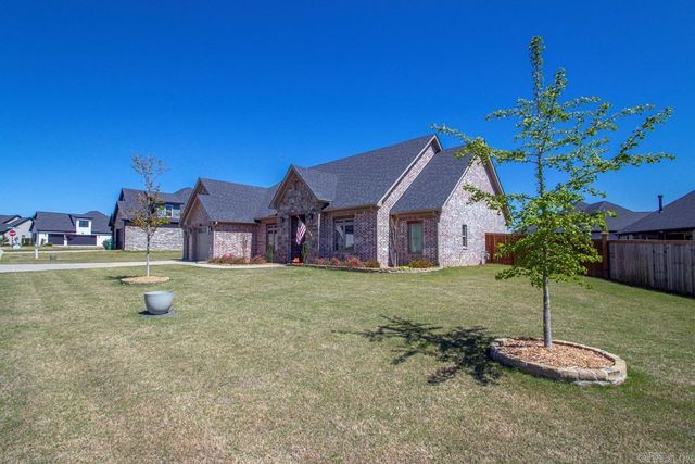 5011 Castaway Bay Drive, Benton, AR 72019