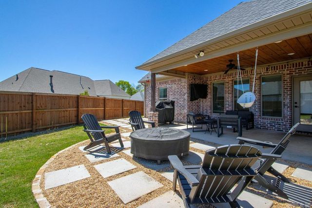 5011 Castaway Bay Drive, Benton, AR 72019