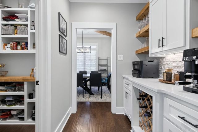 5011 Castaway Bay Drive, Benton, AR 72019