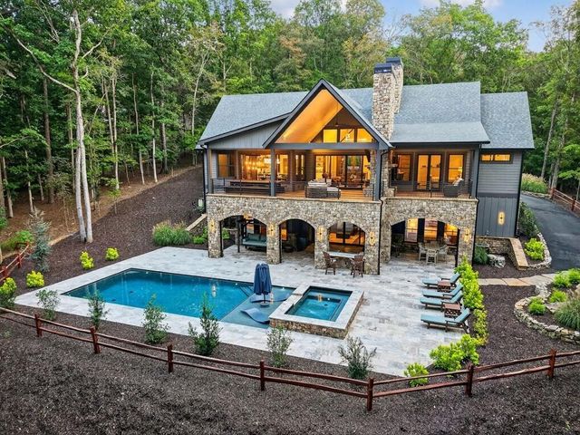 101 Bennett Springs Court, Mineral Bluff, GA 30559