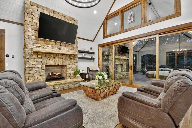 101 Bennett Springs Court, Mineral Bluff, GA 30559