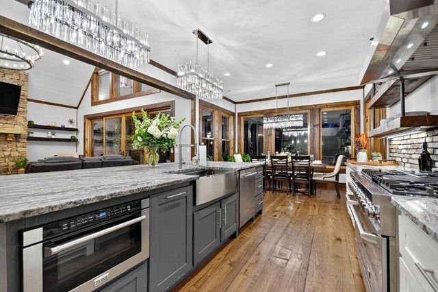 101 Bennett Springs Court, Mineral Bluff, GA 30559