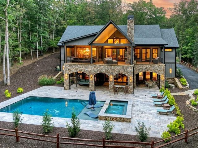 101 Bennett Springs Court, Mineral Bluff, GA 30559