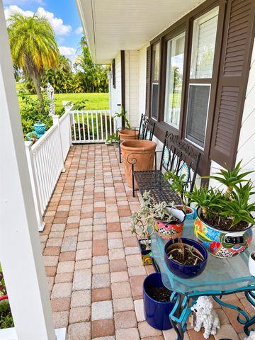 2727 NE 4TH PLACE, Cape Coral, FL 33909