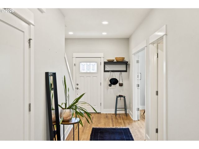 1314 Ne JUNIOR St, Portland, OR 97211