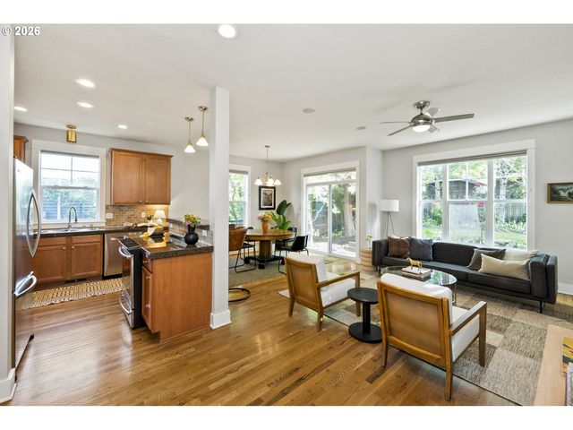 1314 Ne JUNIOR St, Portland, OR 97211