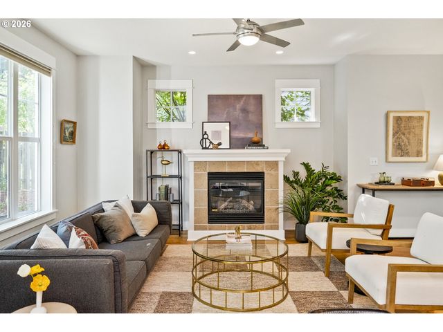 1314 Ne JUNIOR St, Portland, OR 97211