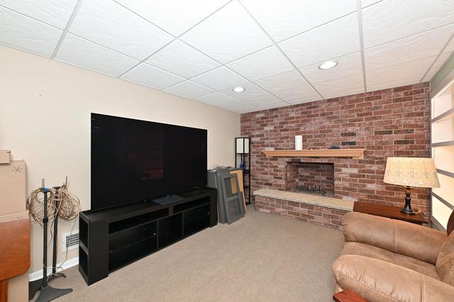 12525 W Eden TRAIL, New Berlin, WI 53151