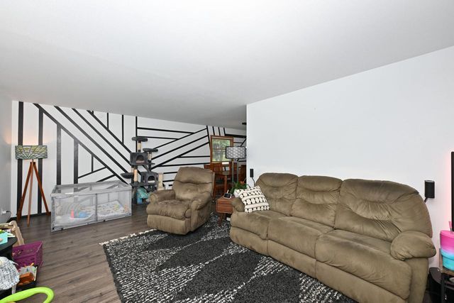 12525 W Eden TRAIL, New Berlin, WI 53151