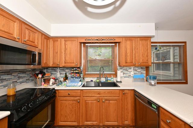 12525 W Eden TRAIL, New Berlin, WI 53151