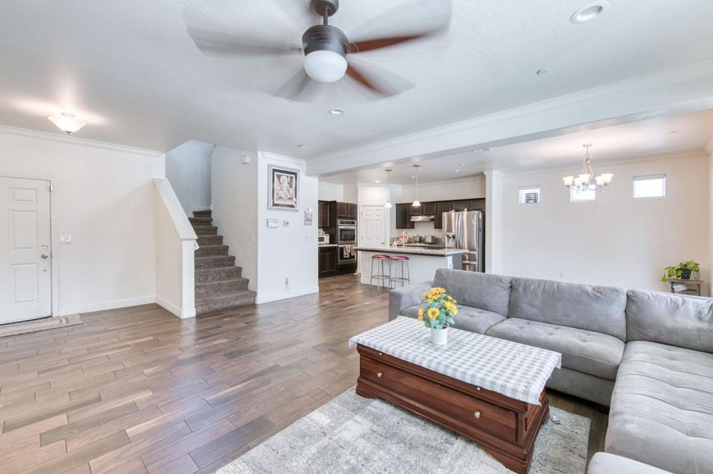 Image 10 of property listing at 1732 Cleveland Street, Selma, CA 93662