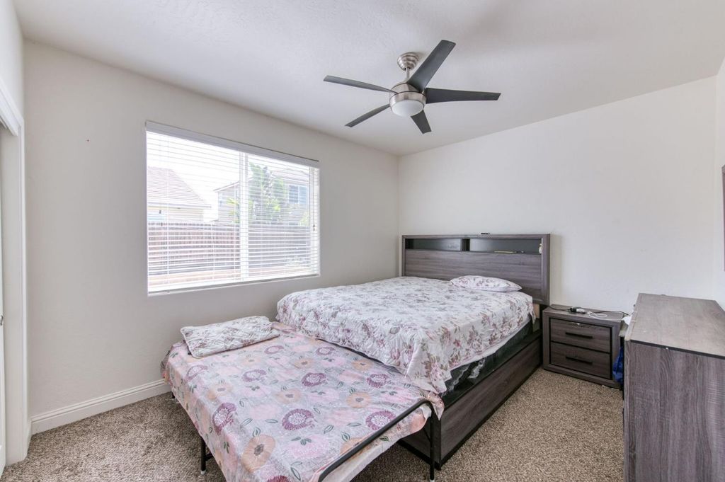 Image 14 of property listing at 1732 Cleveland Street, Selma, CA 93662