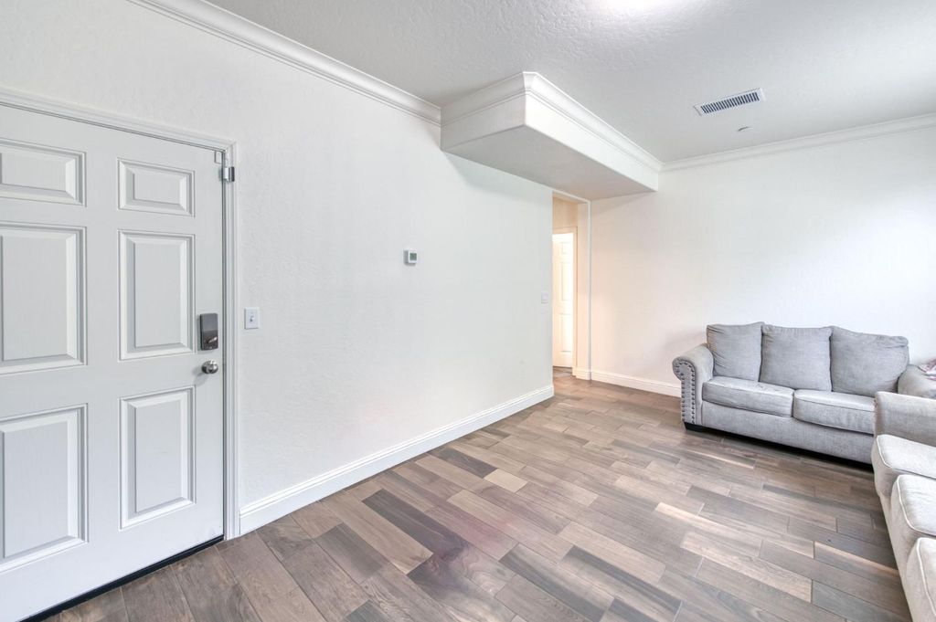 Image 19 of property listing at 1732 Cleveland Street, Selma, CA 93662