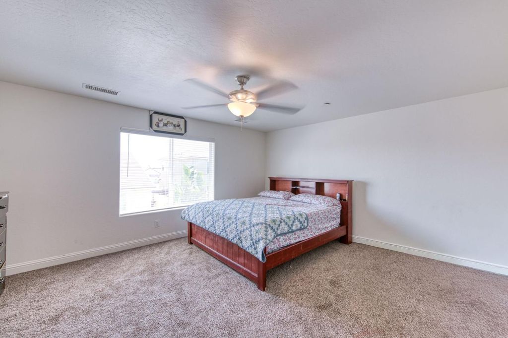 Image 21 of property listing at 1732 Cleveland Street, Selma, CA 93662