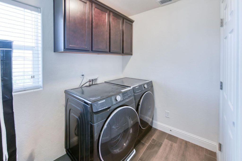 Image 25 of property listing at 1732 Cleveland Street, Selma, CA 93662