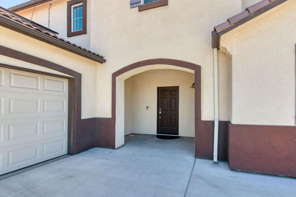 Image 3 of property listing at 1732 Cleveland Street, Selma, CA 93662