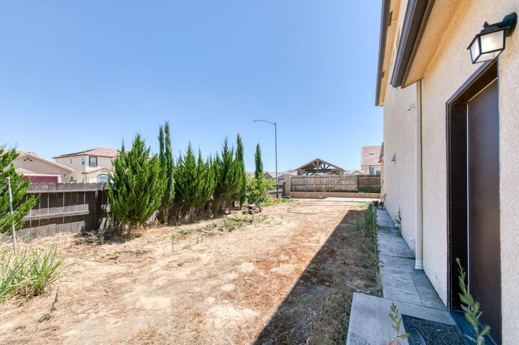 Image 31 of property listing at 1732 Cleveland Street, Selma, CA 93662