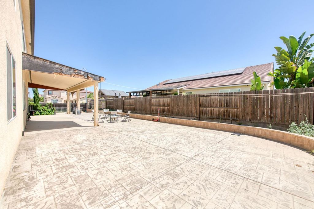 Image 33 of property listing at 1732 Cleveland Street, Selma, CA 93662