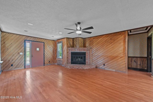 9952 Us Highway 17, Vanceboro, NC 28586