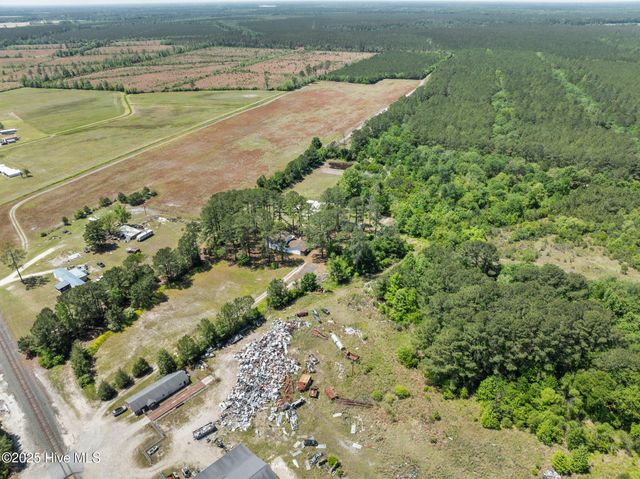 9952 Us Highway 17, Vanceboro, NC 28586