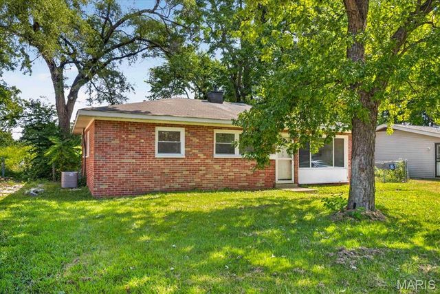 603 Saint Nicholas Drive, Cahokia, IL 62206