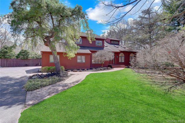 6 Liberty Lane, Miller Place, NY 11764