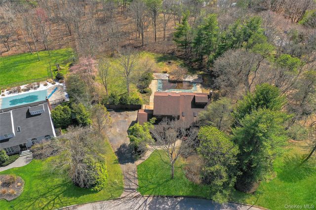 6 Liberty Lane, Miller Place, NY 11764