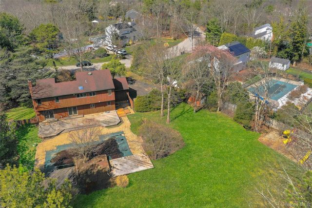 6 Liberty Lane, Miller Place, NY 11764