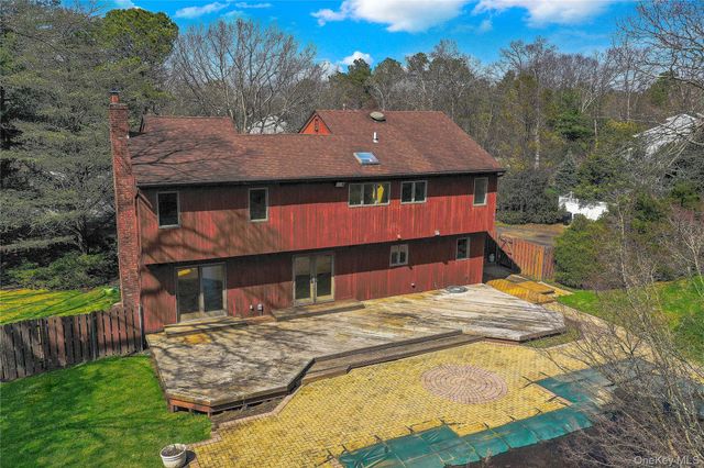 6 Liberty Lane, Miller Place, NY 11764