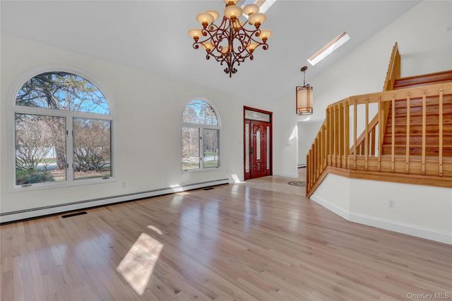 6 Liberty Lane, Miller Place, NY 11764