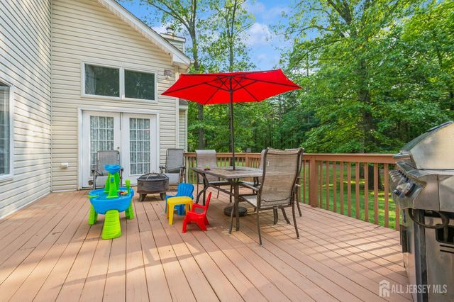 5 Ramapo Court, Colts Neck, NJ 07722