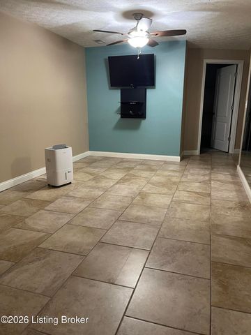 159 Wiltshire Ave, Vine Grove, KY 40175