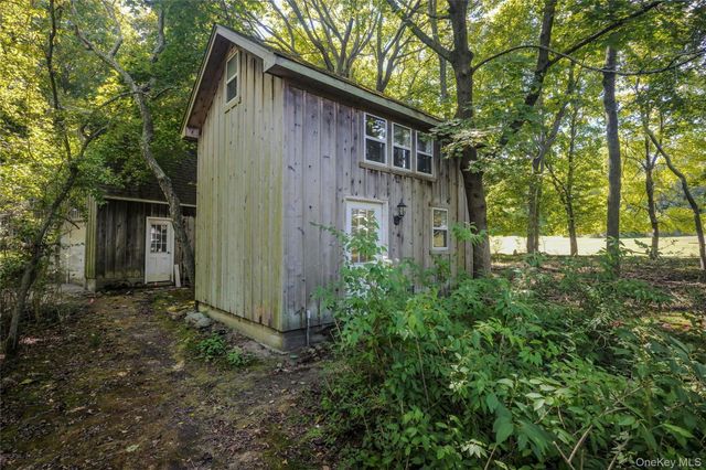 3680 Main Bayview Road, Southold, NY 11971