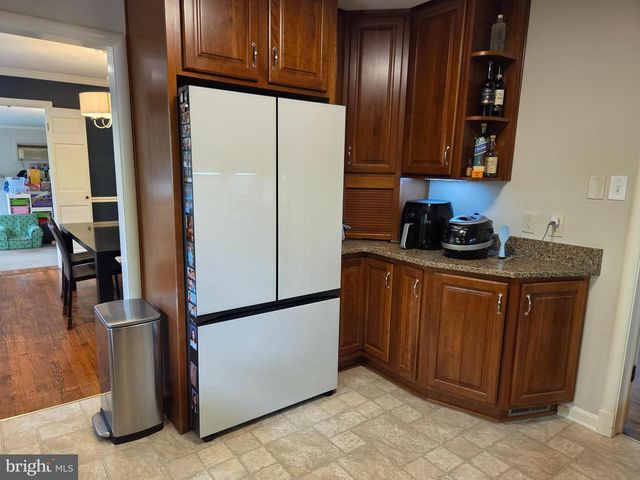 4770 33RD ST N, Arlington, VA 22207