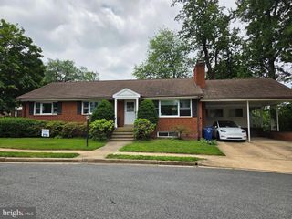4770 33RD ST N, Arlington, VA 22207