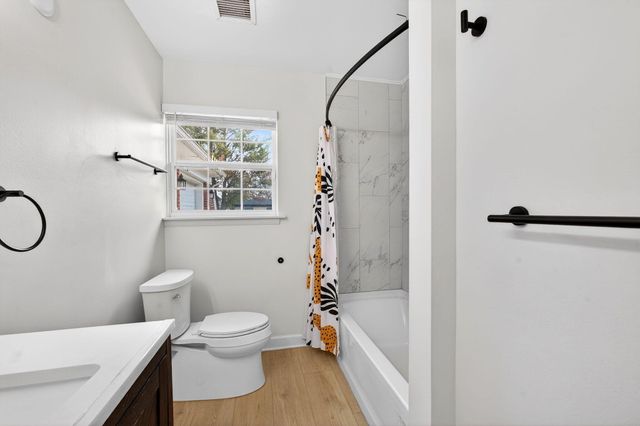 23245 Tuck Road, Farmington Hills, MI 48336