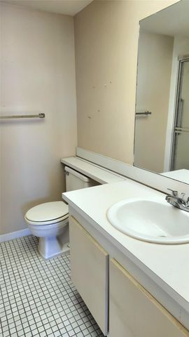 10467 S Sunrise Lakes Boulevard 310, Sunrise, FL 33322