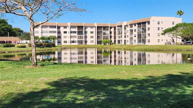 10467 S Sunrise Lakes Boulevard 310, Sunrise, FL 33322