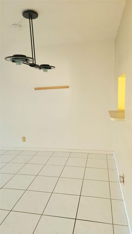 10467 S Sunrise Lakes Boulevard 310, Sunrise, FL 33322