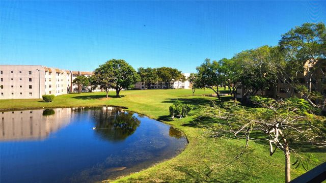 10467 S Sunrise Lakes Boulevard 310, Sunrise, FL 33322