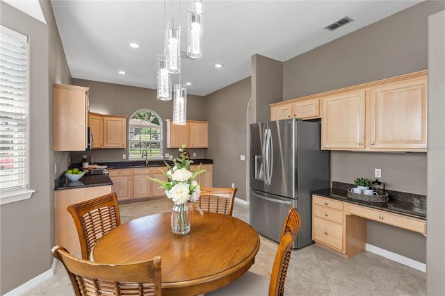 690 OAK HOLLOW WAY, Altamonte Springs, FL 32714