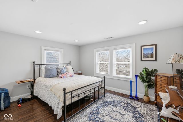 1905-1907 E Pleasant Run Parkway South Drive, Indianapolis, IN 46203