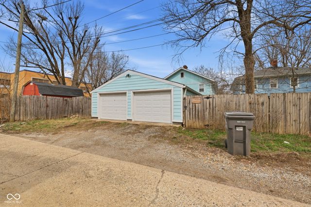 1905-1907 E Pleasant Run Parkway South Drive, Indianapolis, IN 46203