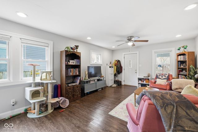 1905-1907 E Pleasant Run Parkway South Drive, Indianapolis, IN 46203