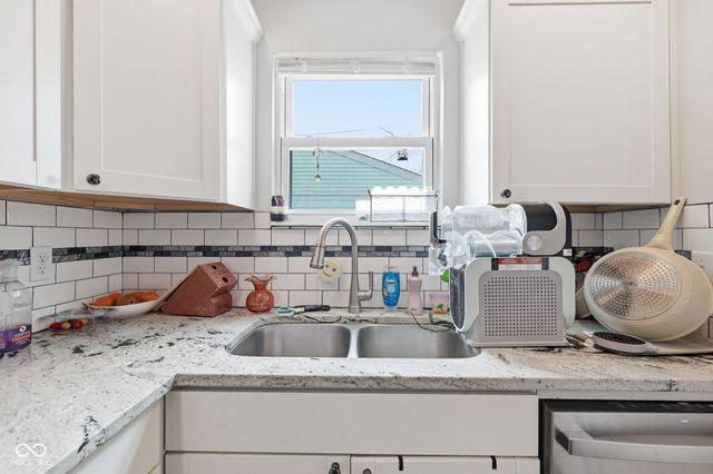 1905-1907 E Pleasant Run Parkway South Drive, Indianapolis, IN 46203