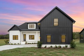 95 Crenshaw rd, Hartsville, TN 37074